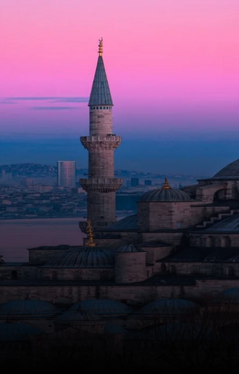 Paisaje icónico de Capadocia. Imagen tomada de Freepik.